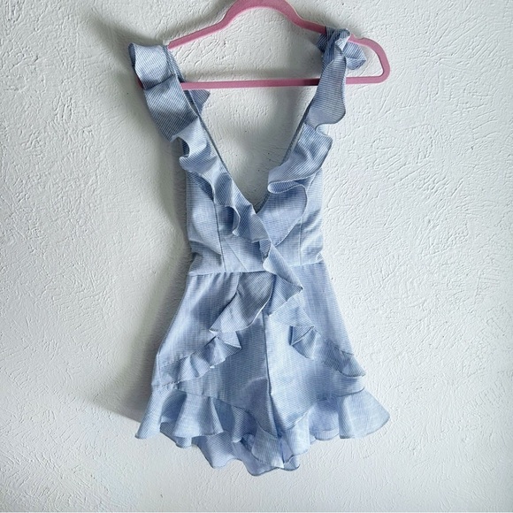 Hello Molly Blue Ruffle Backless Romper Size Medium - Picture 2 of 5